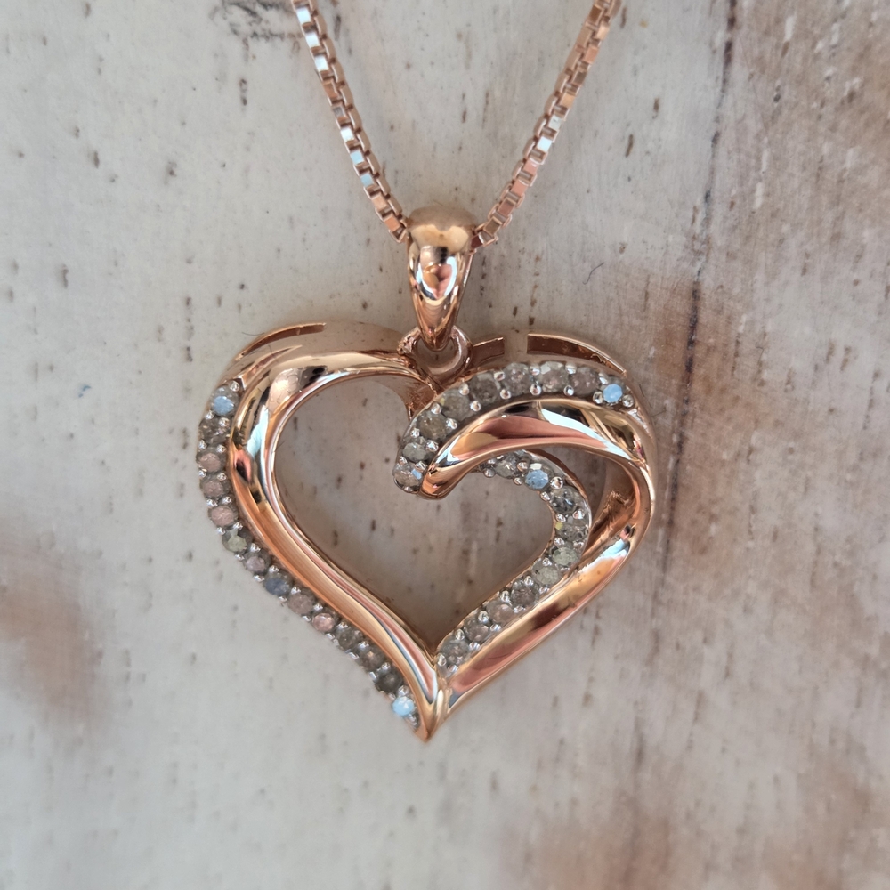 Elegant Rose Gold Heart Pendant Necklace